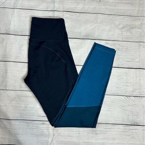 Old Navy Active High Rise Go Dry Elevate Blue Color Block Leggings